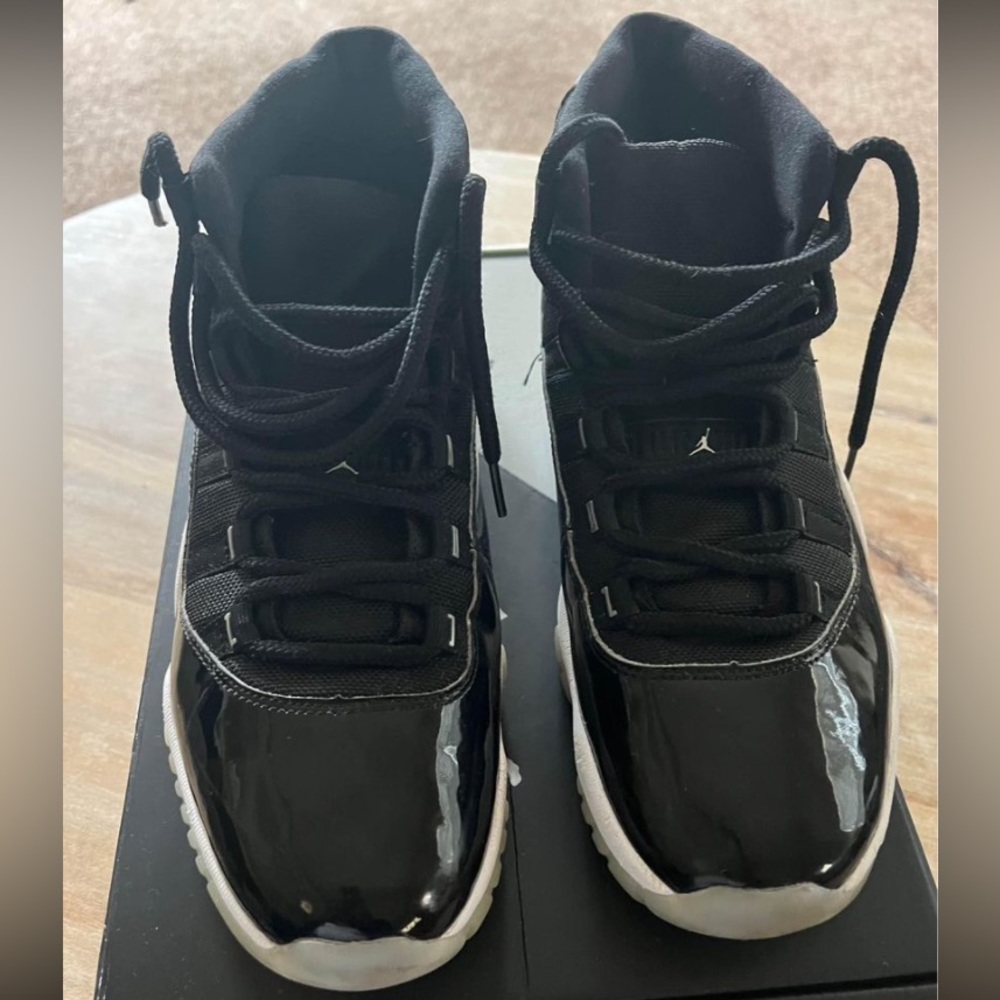 Authentic Jordan 11 Retro - Jubilee Size 11 - See all pics for flaws. Good Deal!